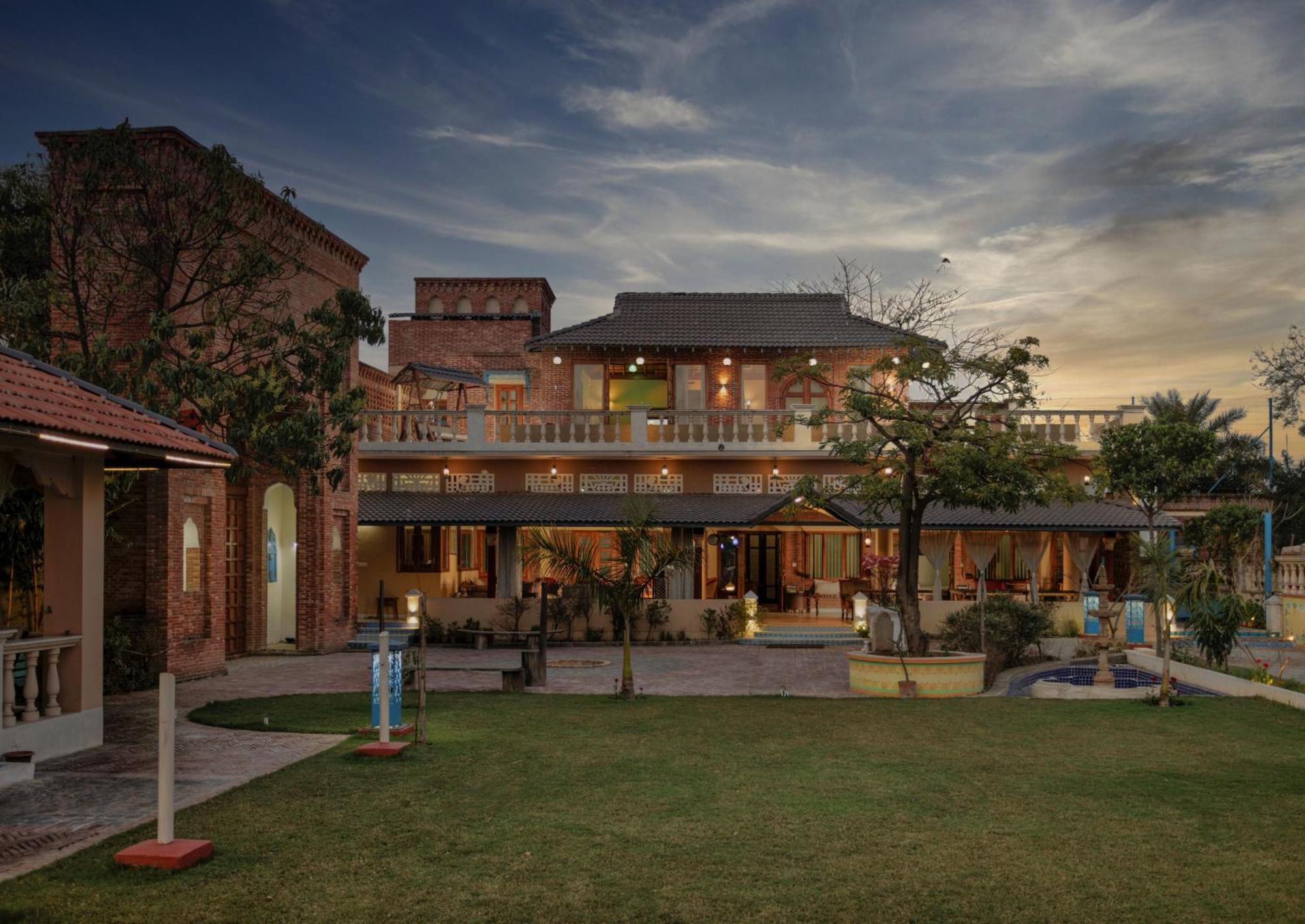 Hotel Namaste Dwaar - The Gateway To Rural India Khatauli Esterno foto