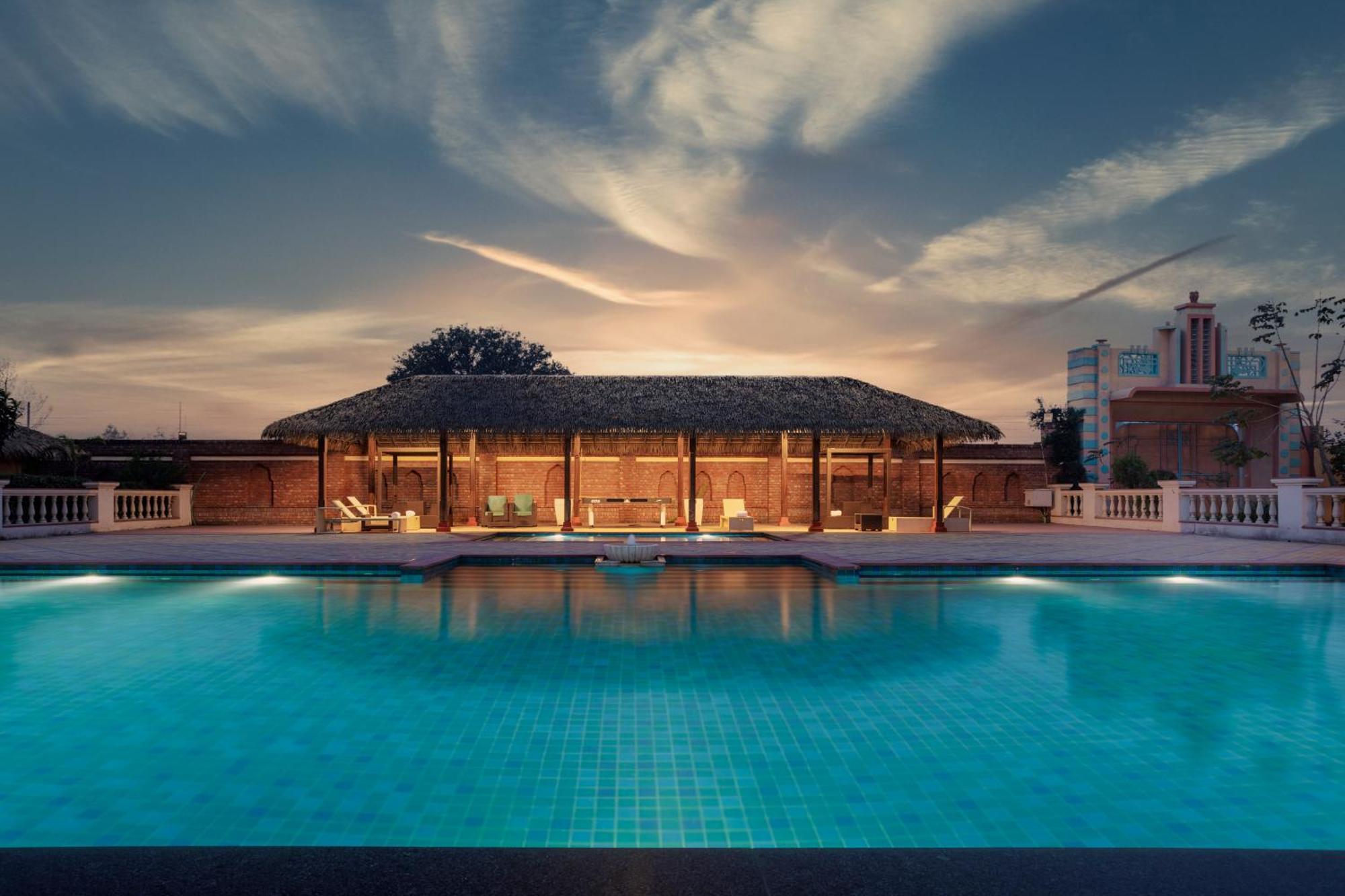 Hotel Namaste Dwaar - The Gateway To Rural India Khatauli Esterno foto