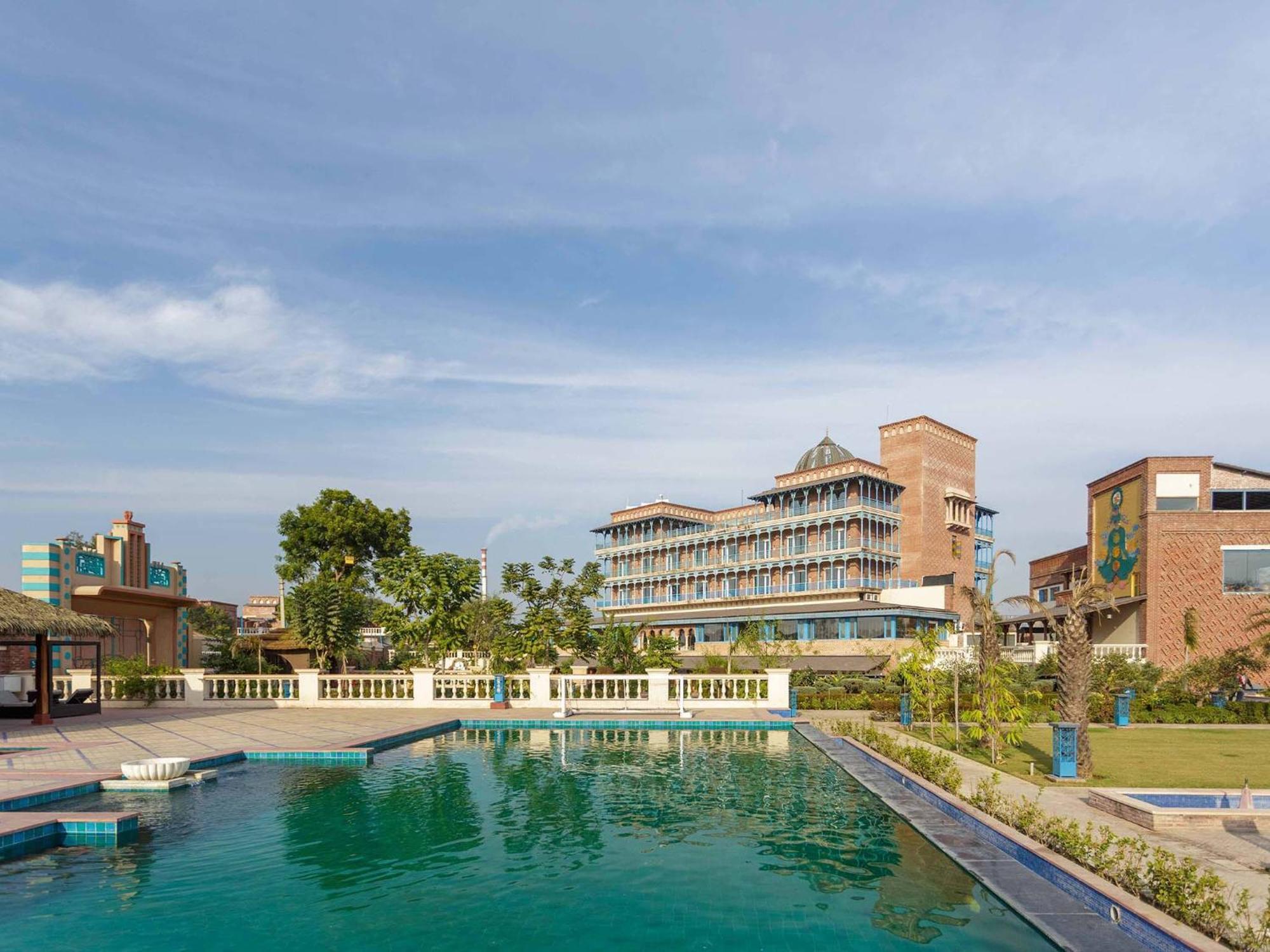 Hotel Namaste Dwaar - The Gateway To Rural India Khatauli Esterno foto