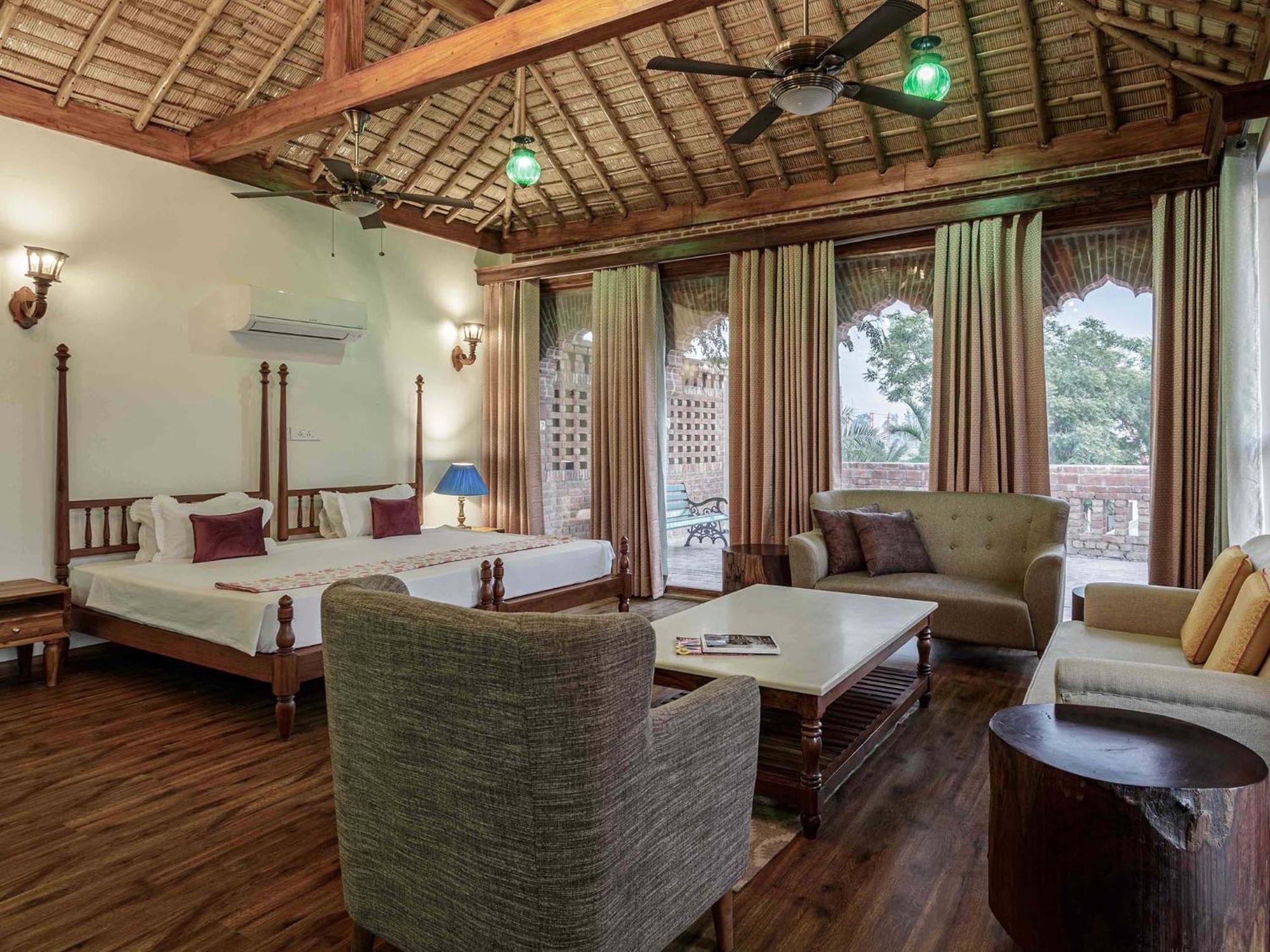 Hotel Namaste Dwaar - The Gateway To Rural India Khatauli Esterno foto